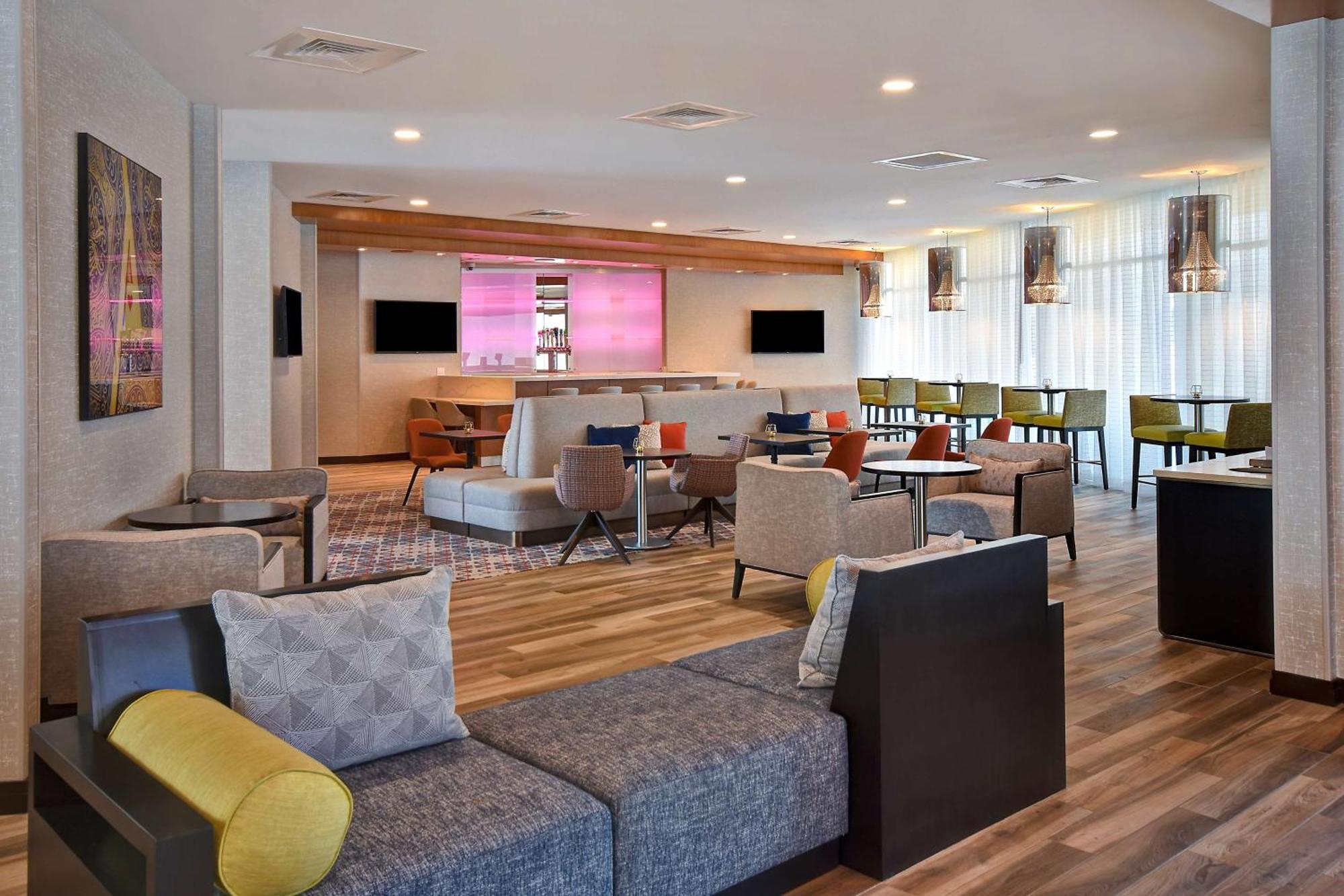 Home2 Suites By Hilton Las Vegas Convention Center - No Resort Fee Екстериор снимка