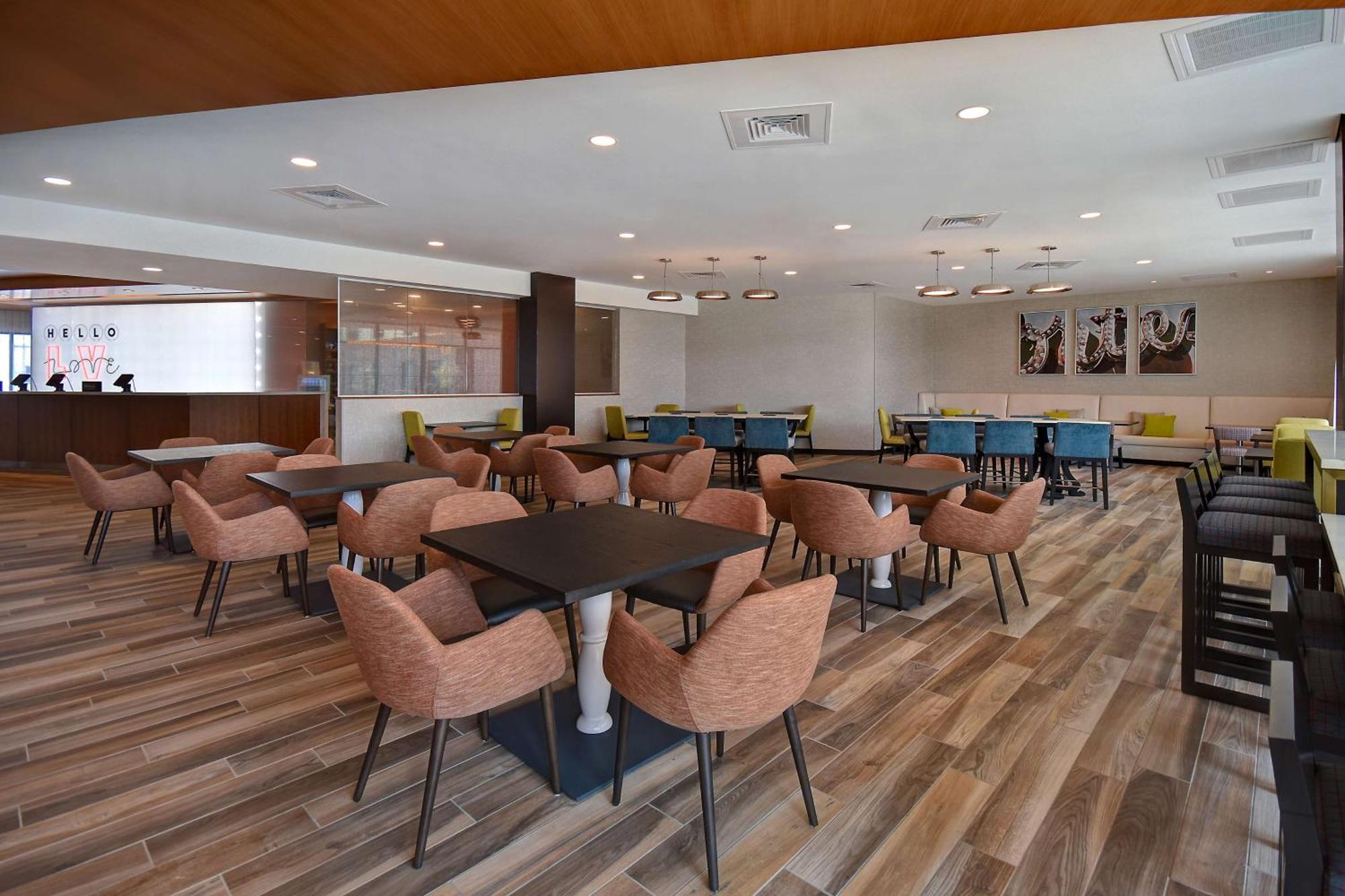 Home2 Suites By Hilton Las Vegas Convention Center - No Resort Fee Екстериор снимка