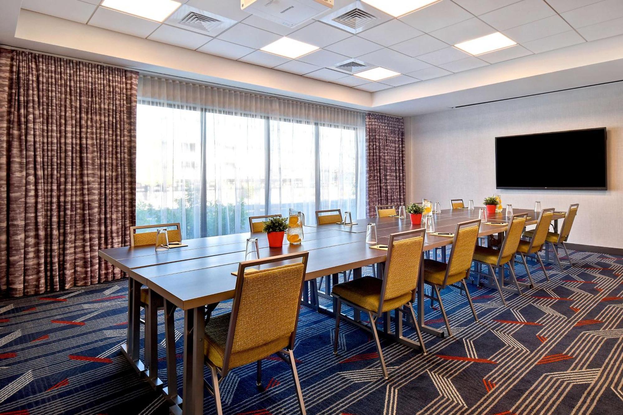 Home2 Suites By Hilton Las Vegas Convention Center - No Resort Fee Екстериор снимка