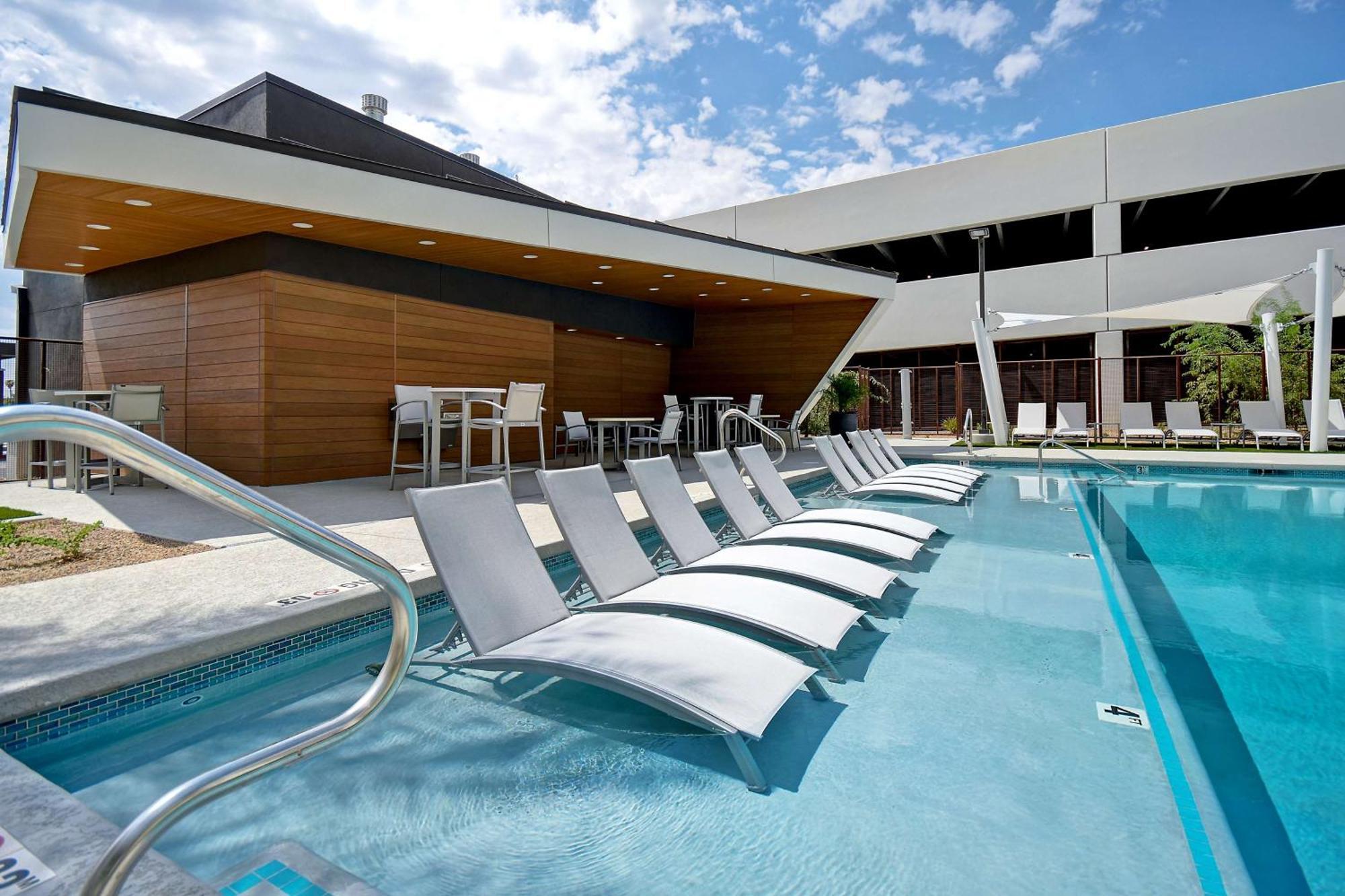 Home2 Suites By Hilton Las Vegas Convention Center - No Resort Fee Екстериор снимка