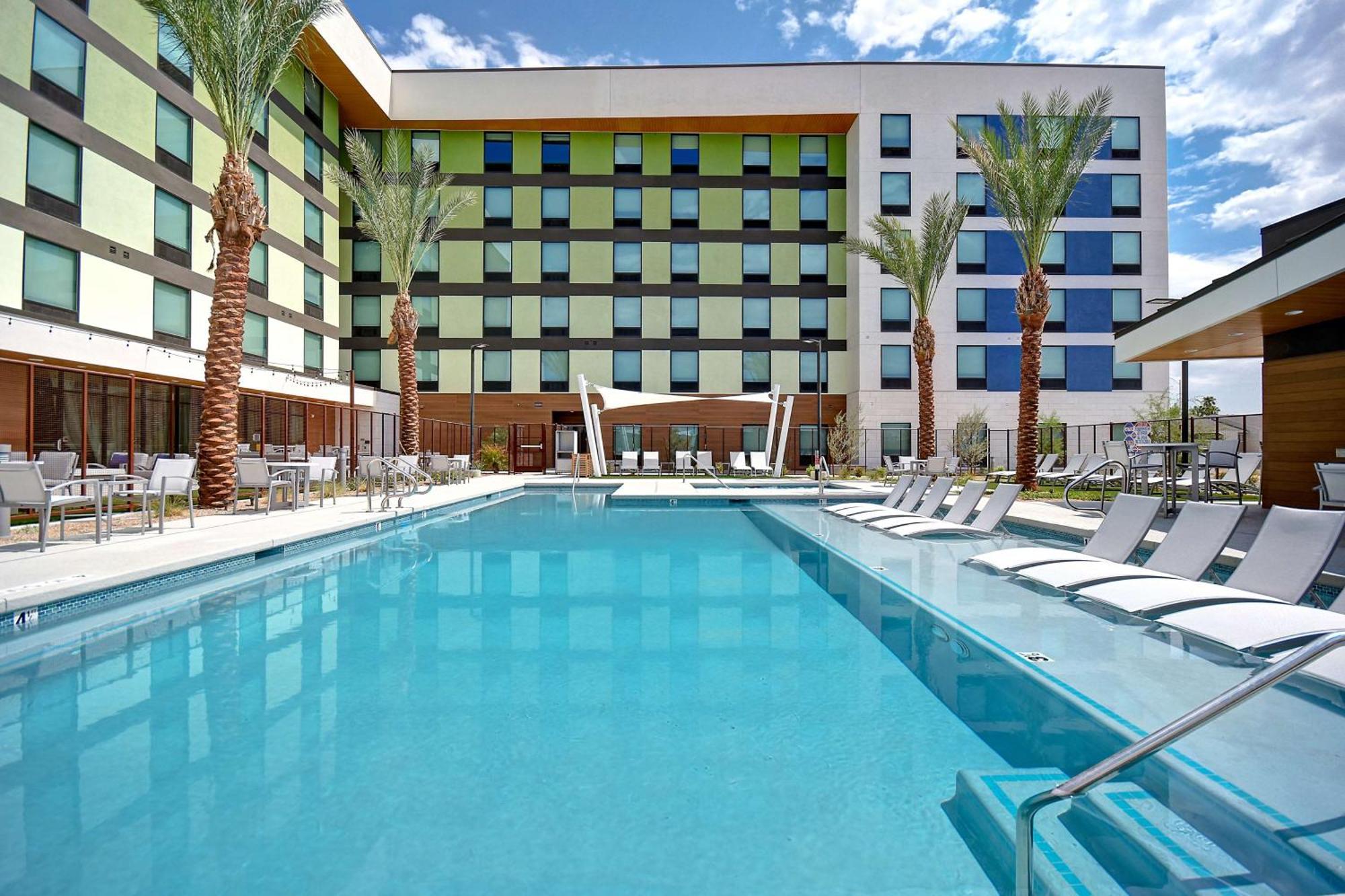 Home2 Suites By Hilton Las Vegas Convention Center - No Resort Fee Екстериор снимка