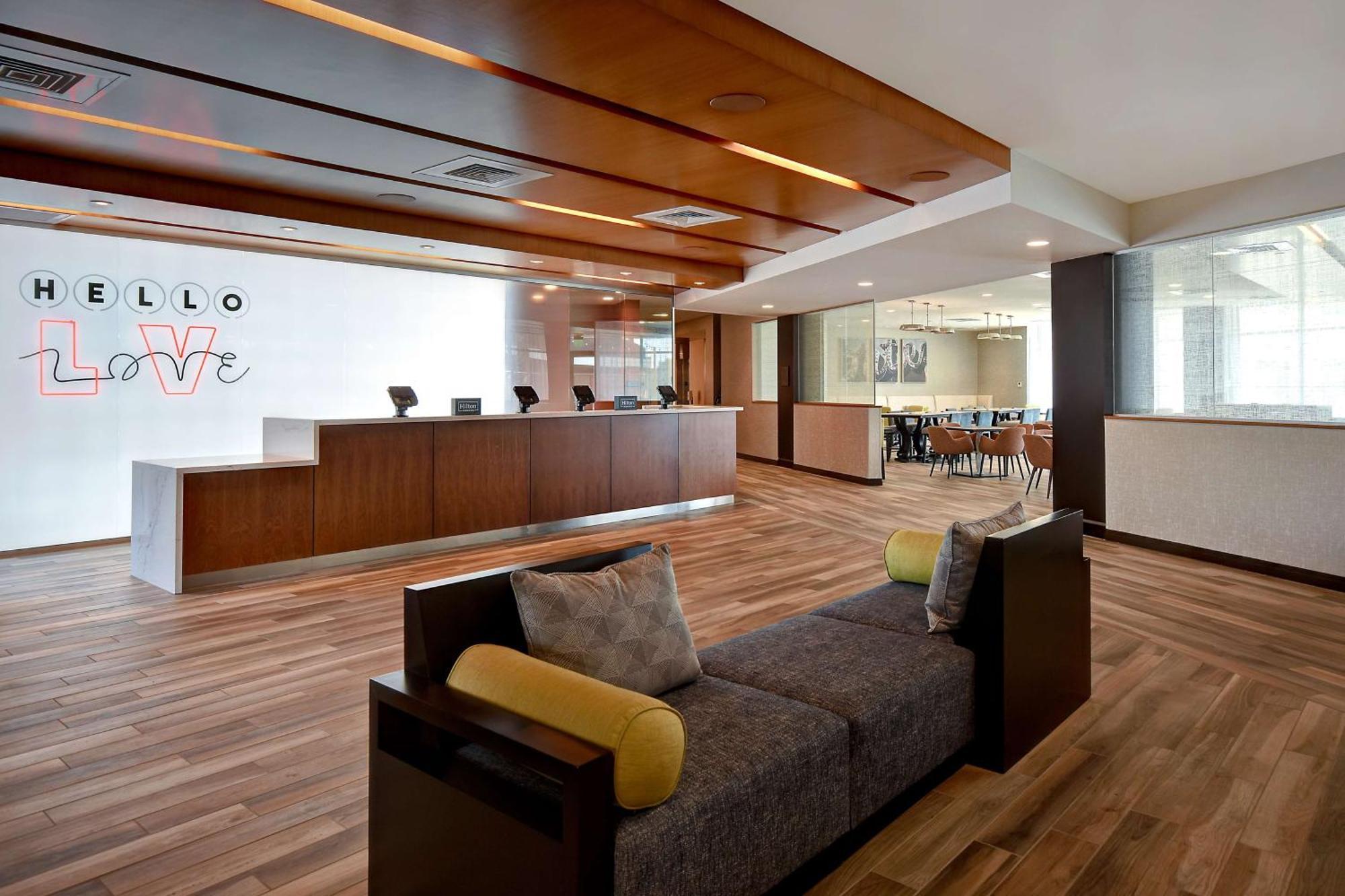 Home2 Suites By Hilton Las Vegas Convention Center - No Resort Fee Екстериор снимка
